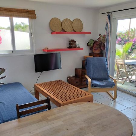 Beautiful Small Bungalow, Amazing Views And Garden Famara Eksteriør billede