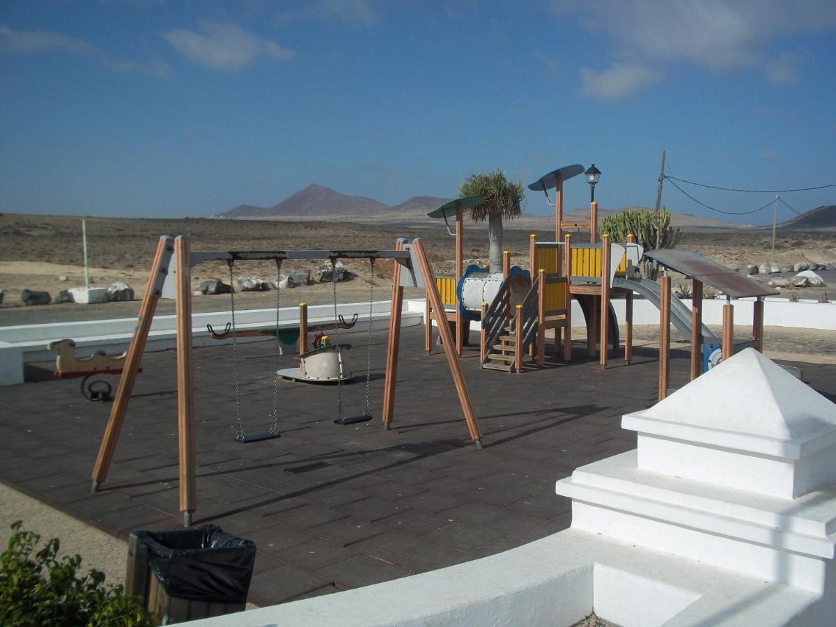 Beautiful Small Bungalow, Amazing Views And Garden Famara Eksteriør billede