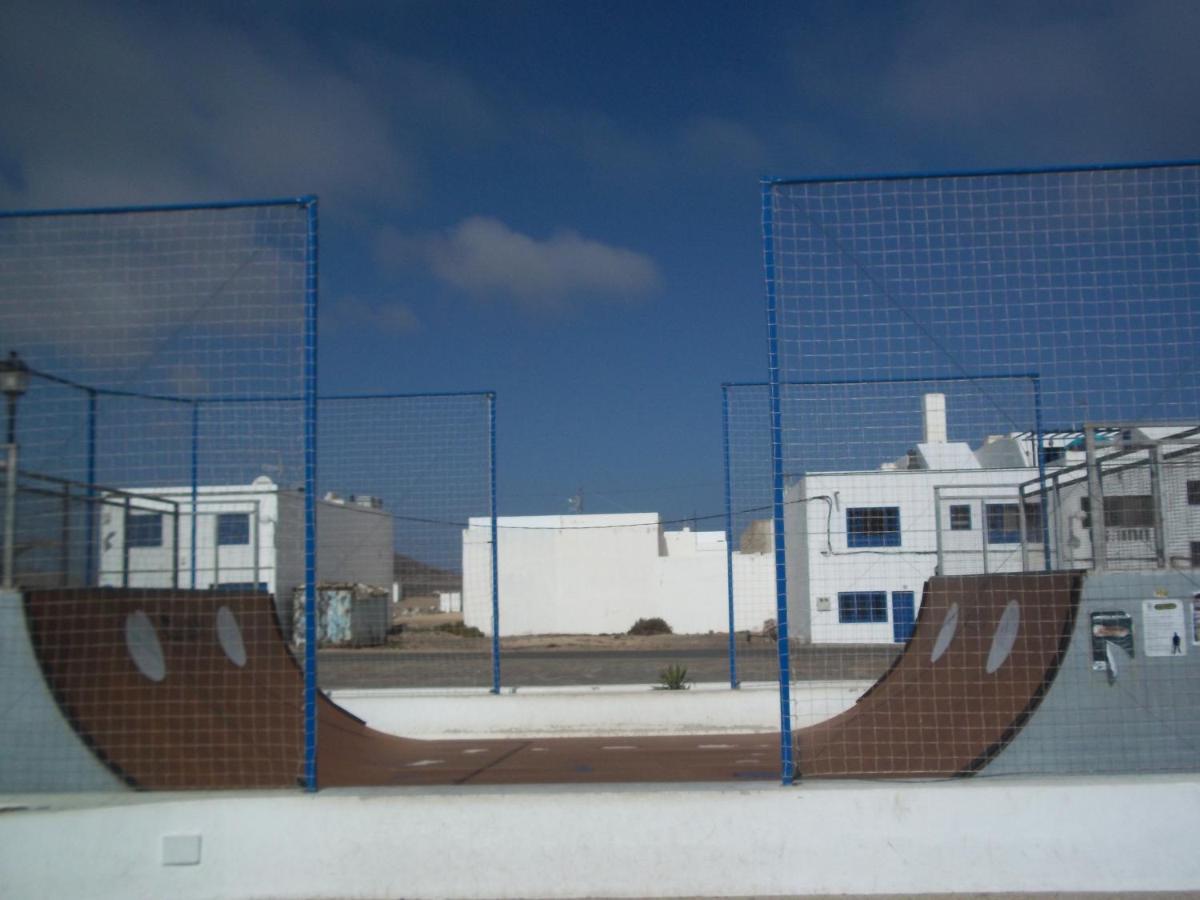 Beautiful Small Bungalow, Amazing Views And Garden Famara Eksteriør billede