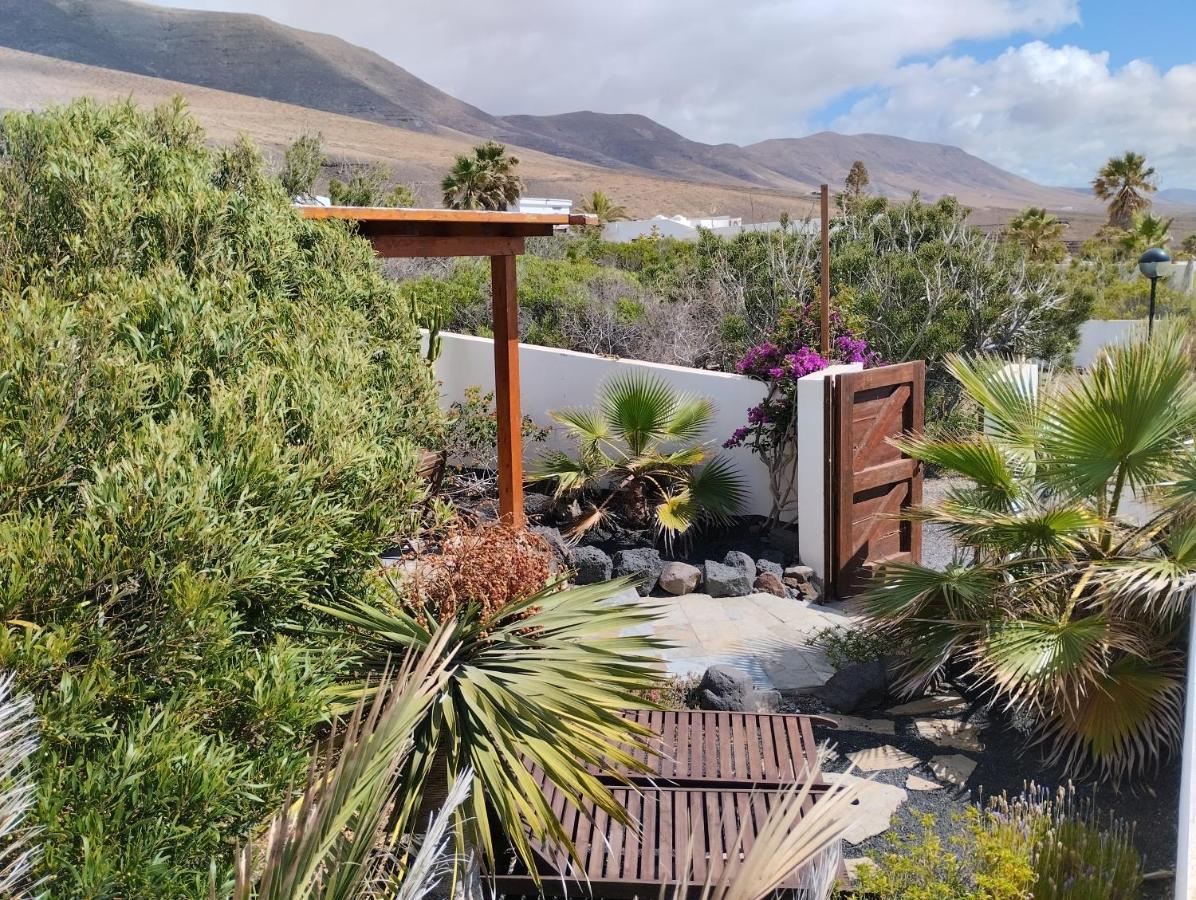Beautiful Small Bungalow, Amazing Views And Garden Famara Eksteriør billede