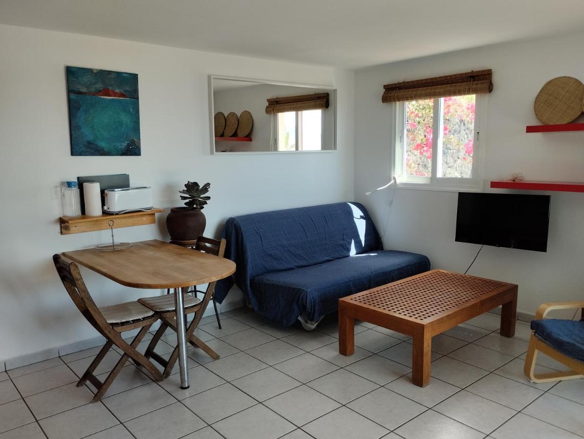 Beautiful Small Bungalow, Amazing Views And Garden Famara Eksteriør billede